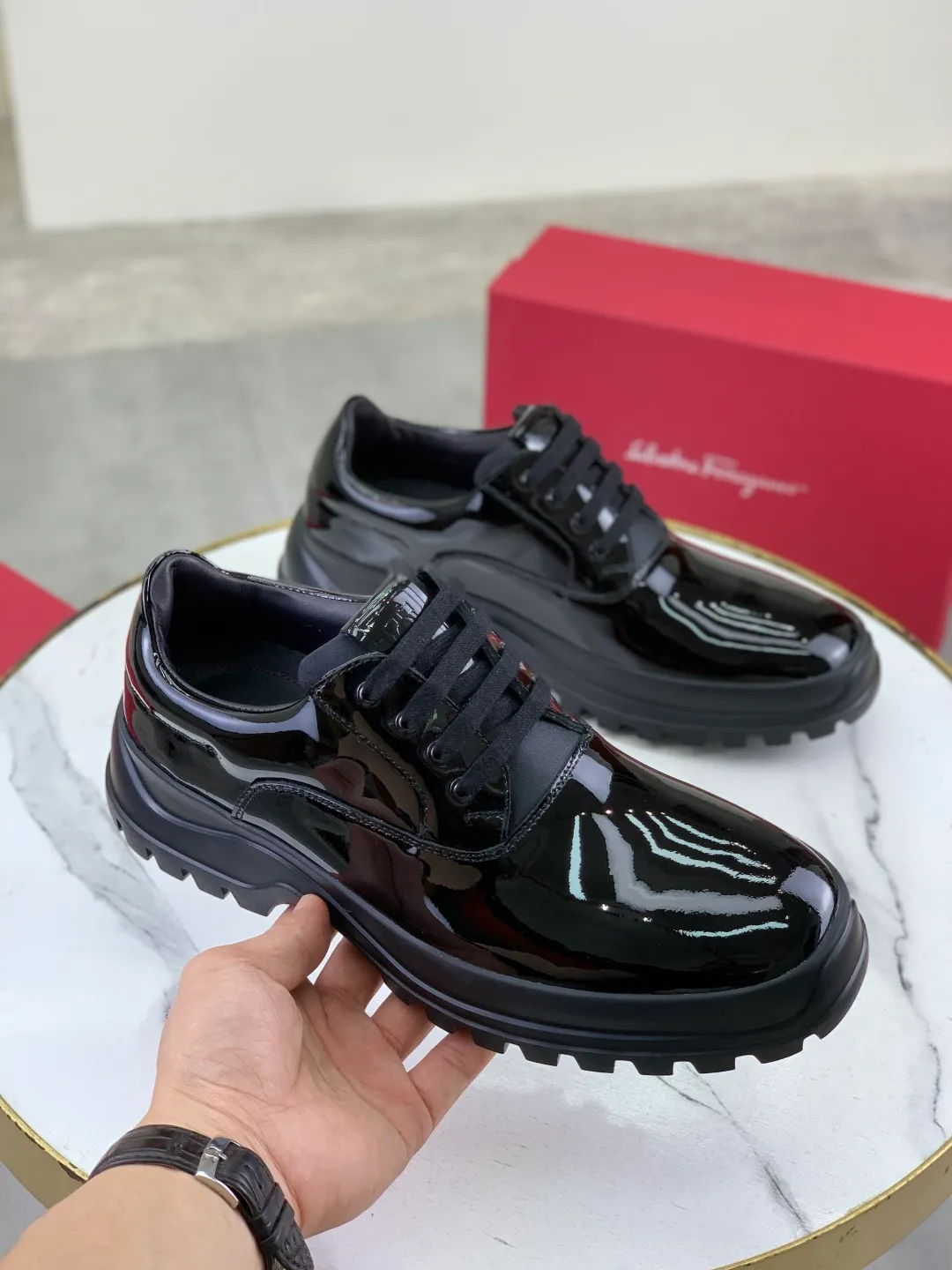 Men's men's shoes💰P640💰【New style】High quality water-dyed cowhide 🆘【Salvatore Ferragamo】Ferragamo's latest casual business leather shoes for men! Listed simultaneously! The fabric is made of specially imported original calfskin, and the interior is made of imported water-dyed cowhide. It is absolutely luxurious and leads the fashion trend. High-end foam outsole, matching sizes: 38-44 (45 and 46 can be customized) 4️⃣ colors available